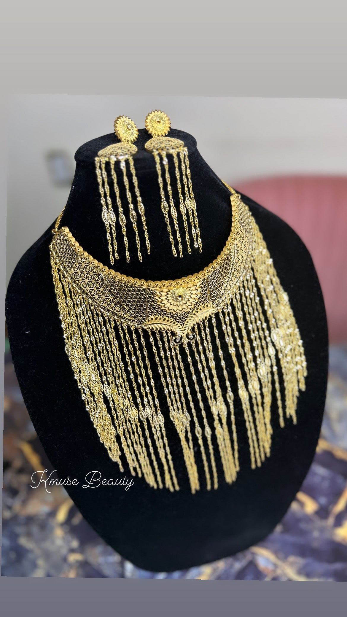 Royalty Gold Necklace