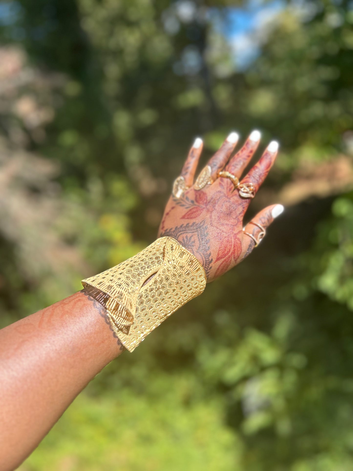 Gold “cuff it” bracelet